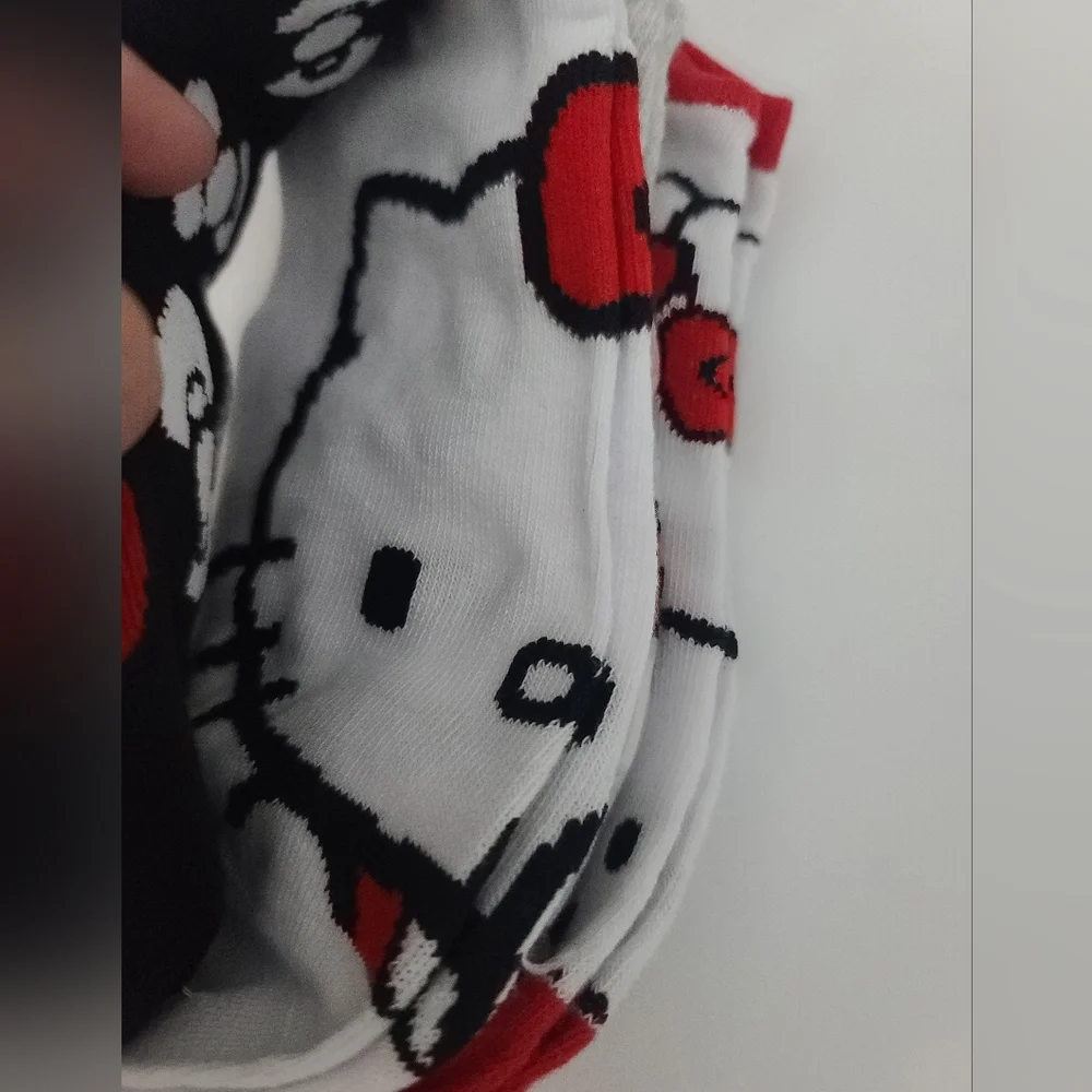 Hello Kitty 5 Pair Women's No Show Socks Shoe Size 4-10
